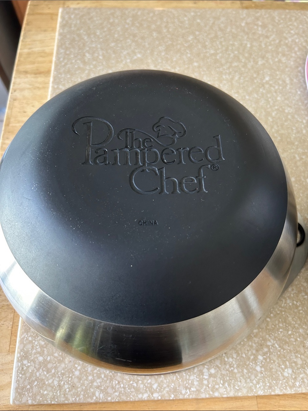 Pampered chef Stainless Steel Nesting Mixing Bowls with Pour Spouts exc cond - Picture 5 of 11